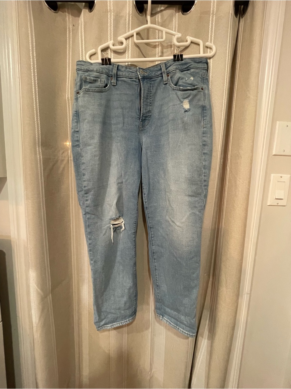 Old Navy Light Blue Distressed Boyfriend Jeans